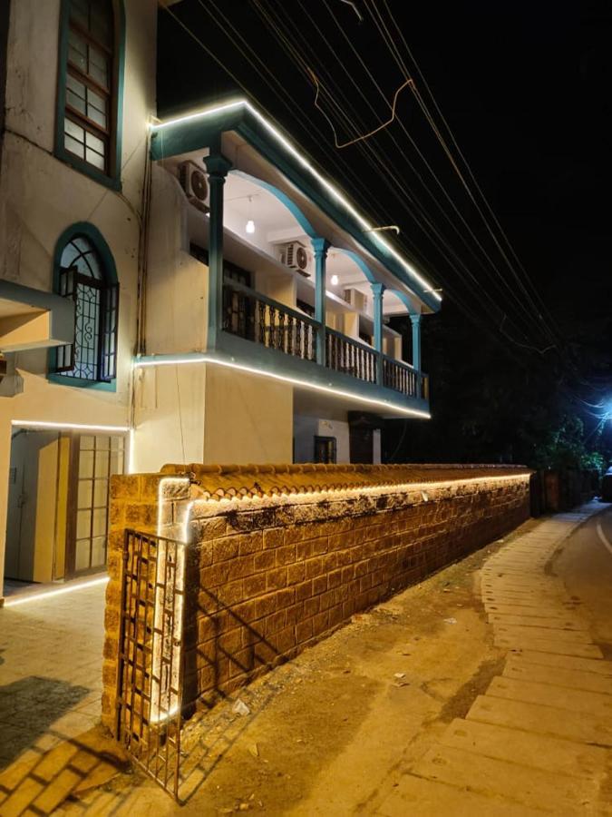 Calangute Beach Rocks Exterior photo